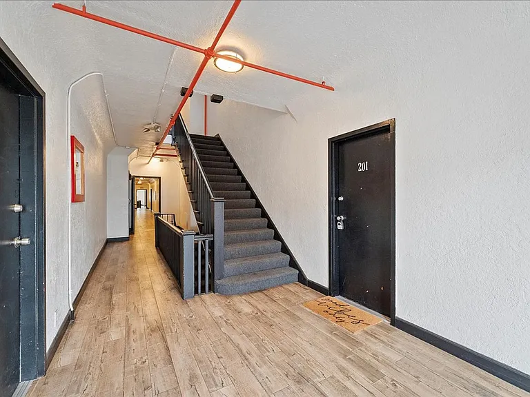 118 N Westmoreland Ave #202 — Photo 15