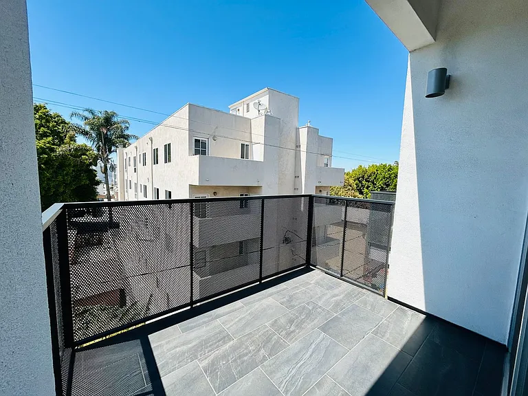 11811 Culver Blvd. — Photo 12