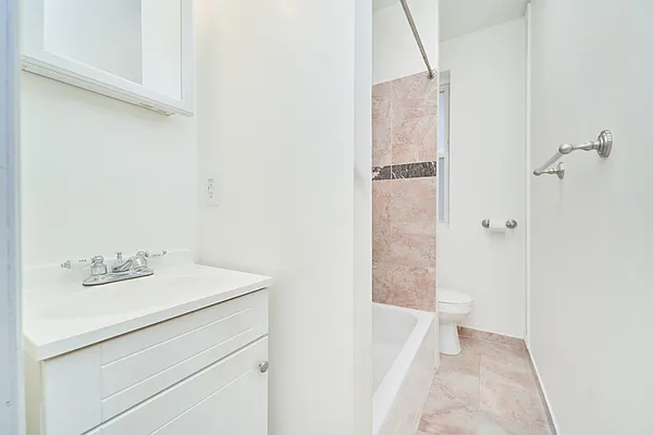 Rented by Living New York | media 13