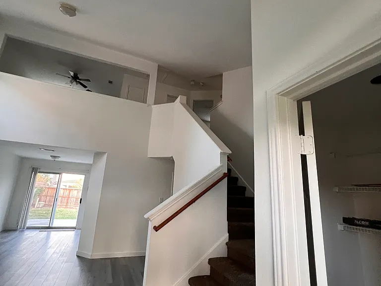 4910 Crestwood Hill Dr — Photo 2