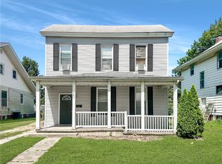 705 S 16th St, Mattoon, IL 61938