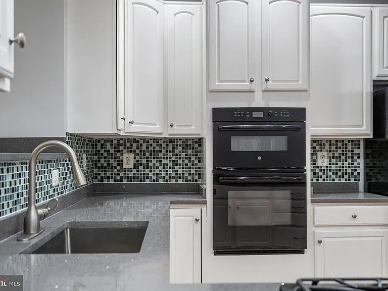 8648 Royal Worcester Ln — Photo 18