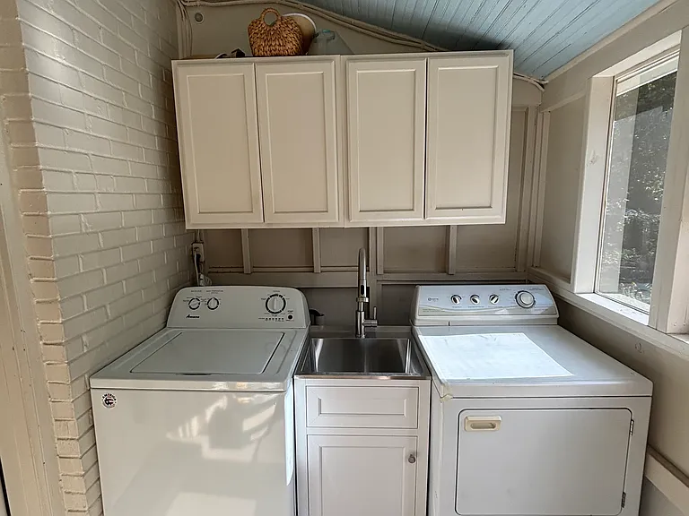 407 S Walker St — Photo 10