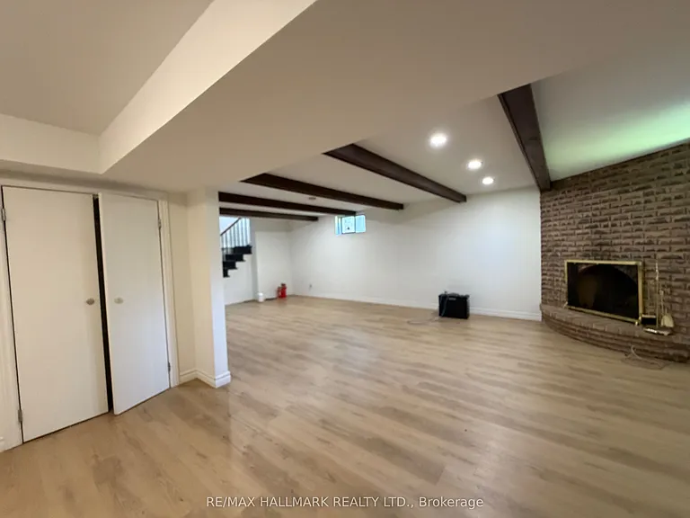 12 Wardencourt Dr #LOWER — Photo 18