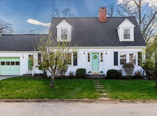 63 Oak Ridge Rd, Reading, MA 01867