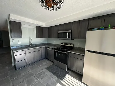 43 Vista Drive - 4 — Photo 2