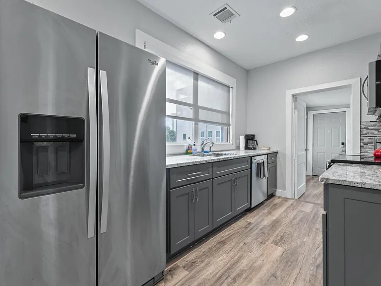 412 Drew St #2 — Photo 7