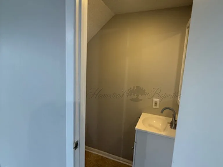 160 Cox Rd — Photo 5