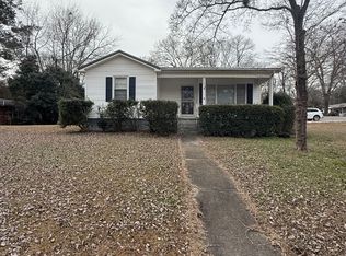1300 Woodland Dr, Oxford, AL 36203
