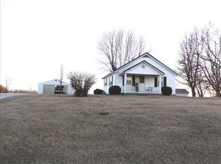 818 W Bourke St, Macon, MO 63552