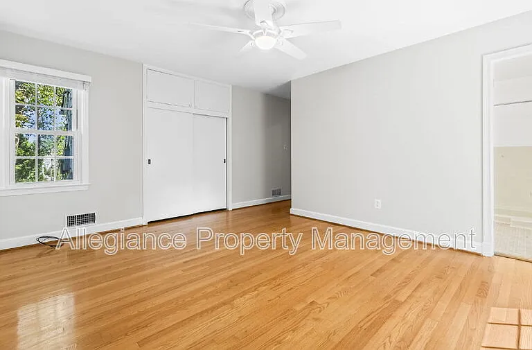3548 N Valley St — Photo 24