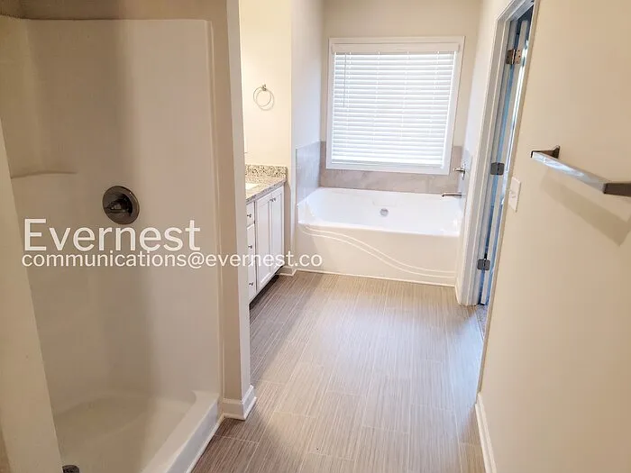 118 Culver St — Photo 17
