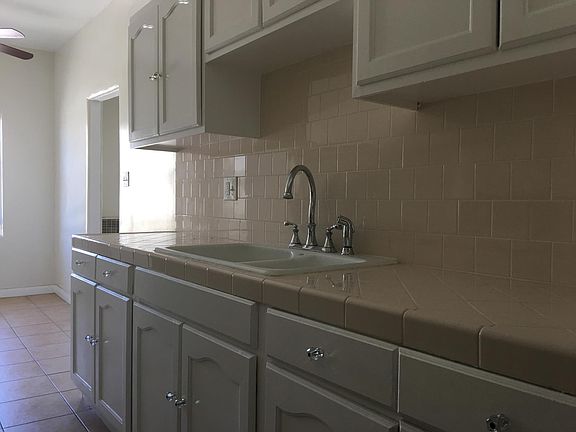 2nd image of 401 S Cochran Ave #43xk5kwbk