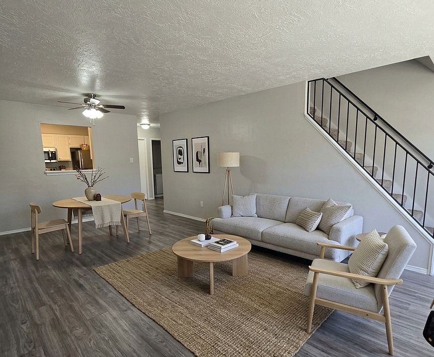 1st image of 4201 Meadowlark Ln SE #17