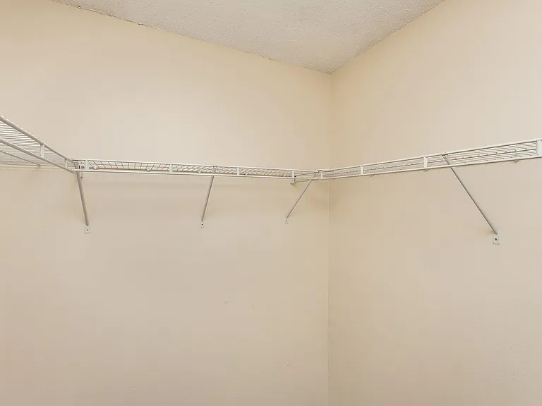 ONE MONTH FREE rent PLUS reduced rents! — Photo 6