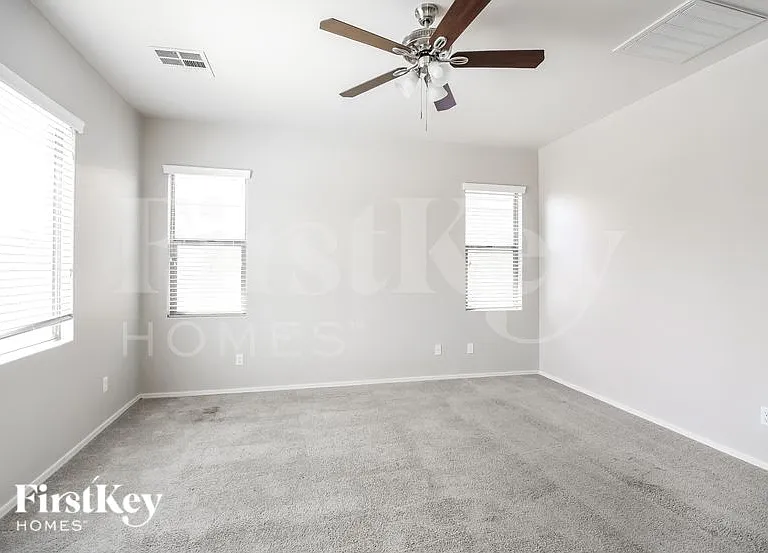 4191 E Velasco St — Photo 12
