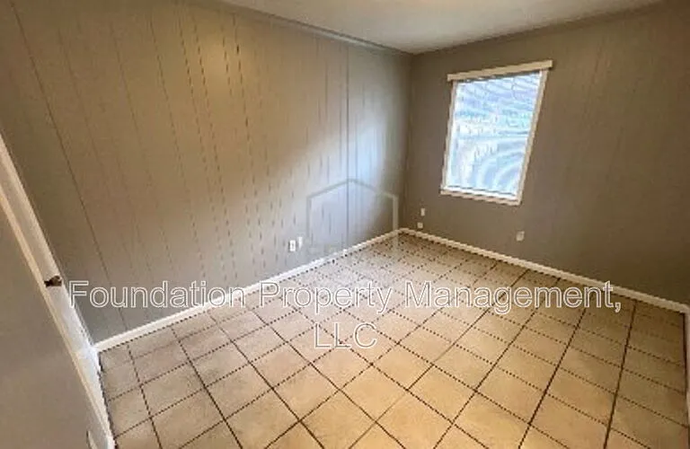 1317 Royal Oaks Cv — Photo 6