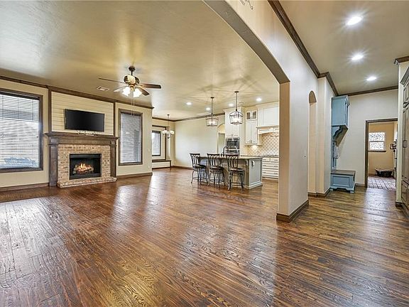 4th image of 4108 Cedar Pass Dr