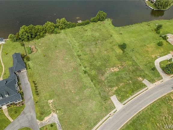 2nd image of 1600 Forest Lake Dr