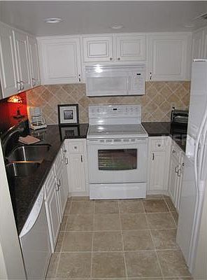 4th image of 106 Biscayne Ave Unit B