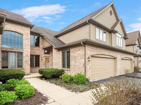 26W097 Klein Creek Dr, Winfield, IL 60190