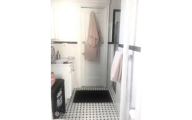 Rented by Douglas Elliman | media 30