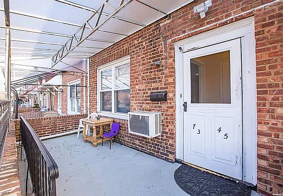 2nd image of 7345 Utopia Pkwy