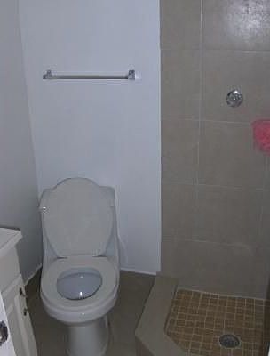 5th image of 16400 NE 17th Ave APT 202