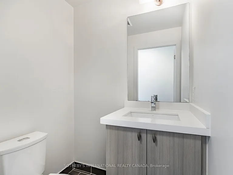 105 George St #713 — Photo 23