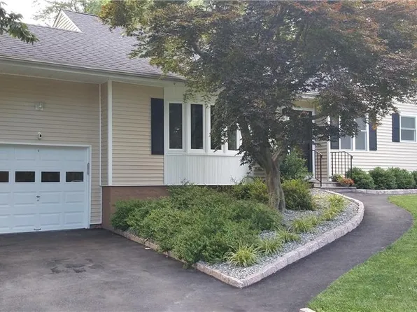 6 Ely Rd, Cortlandt Manor, NY 10567