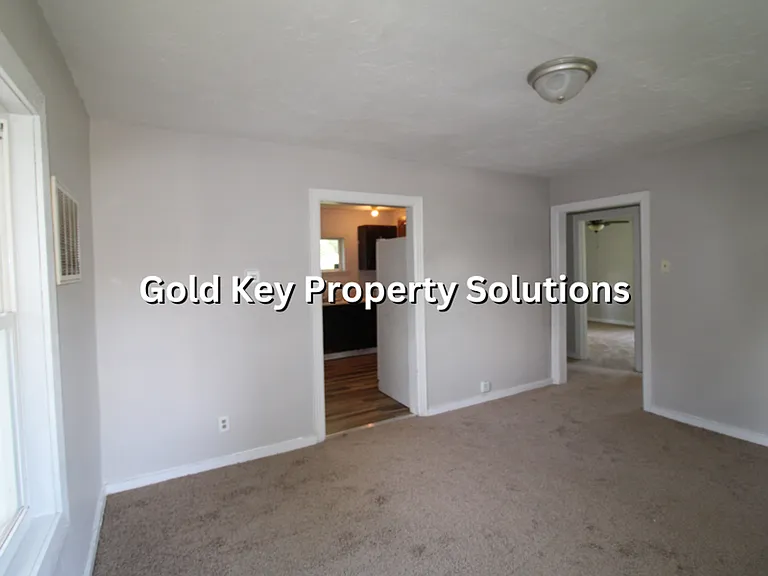 1640 W 17th St — Photo 7