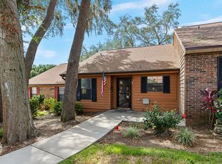 34 Cove Ln, Eustis, FL 32726