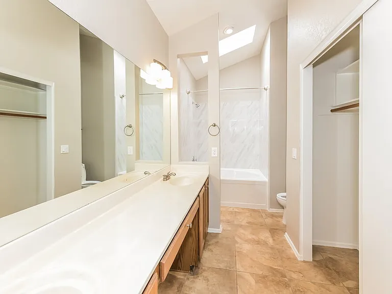 4681 W Harrison St — Photo 11