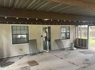 211 Bobwhite Ln, Livingston, TX 77351