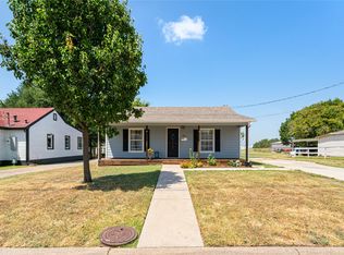 705 N Washington St, Farmersville, TX 75442