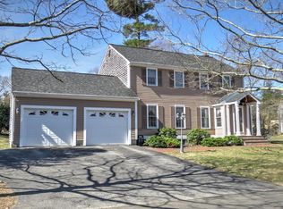 21 Bay Path Ln, Rockland, MA 02370