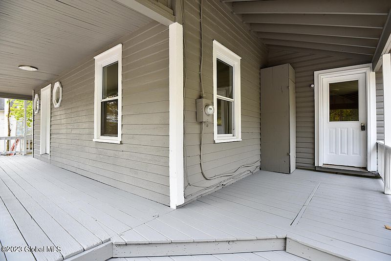 5th image of 15 Traver Street