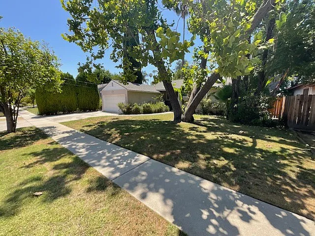 3 bed, 1225 sqft, $4,450 — Photo 2