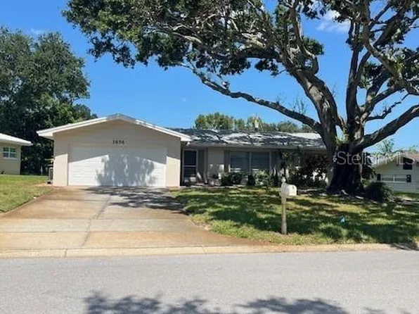 1630 Picardy Cir, Clearwater, FL 33755
