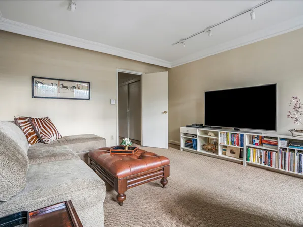 4 East 82nd Street image 15 of 25