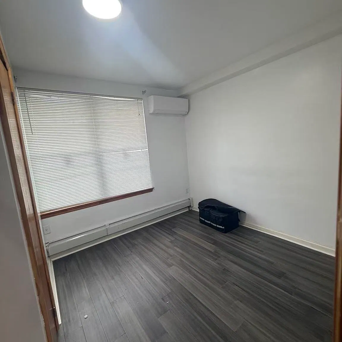 3 bed, 1000 sqft, $3,000 — Photo 1