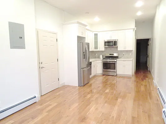 Rented by Bohemia Realty Group | media 13