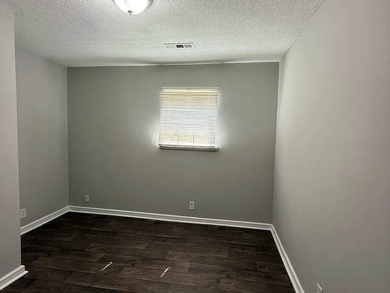 3729 Maple Ave SW — Photo 8