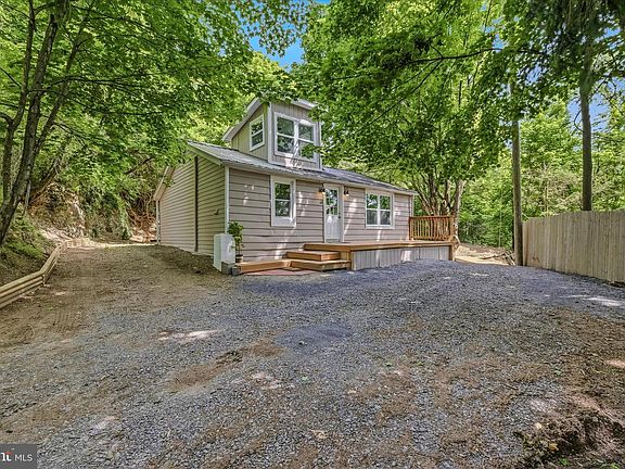 3rd image of 64 Hobday Ln