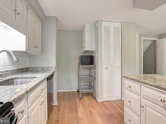 5th image of 8425 Hayden Ln
