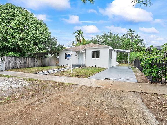 3rd image of 511 NE 131st St