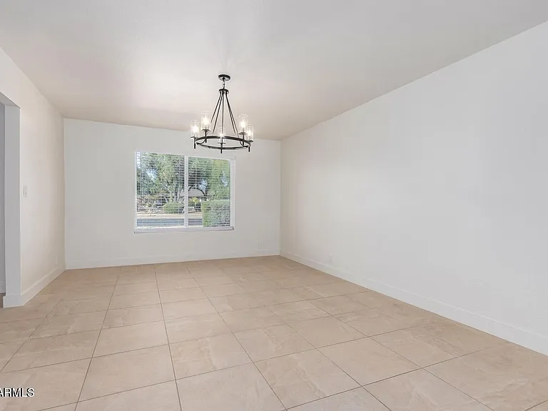 13627 N 57th Pl — Photo 7