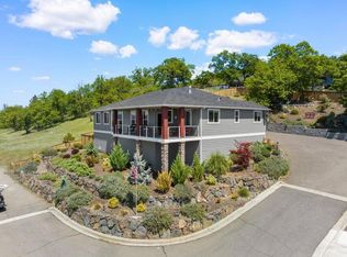 272 Cambridge Ter, Eagle Pt, OR 97524