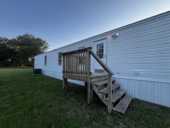 5th image of 326 Albritt Ave