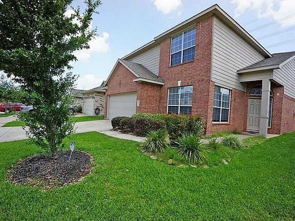 2nd image of 26327 Richwood Oaks Dr